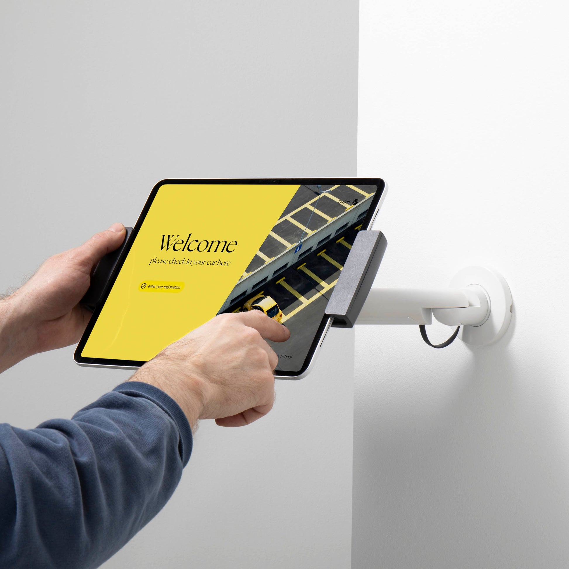 Bouncepad Clip Reach tablet wandhouder in wit