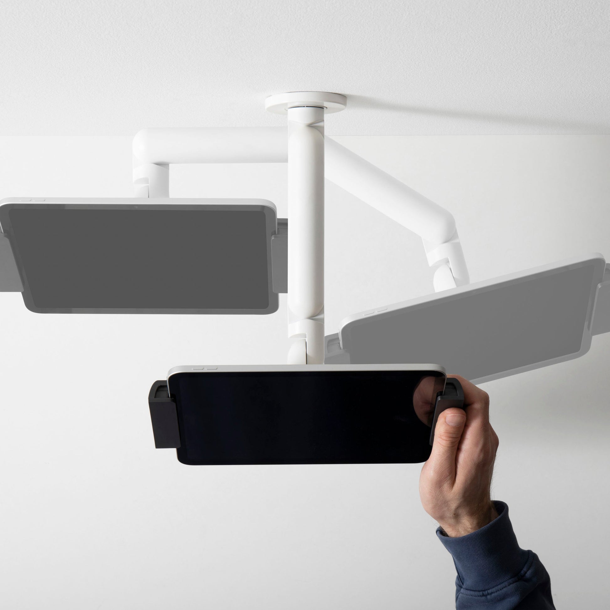 Bouncepad Clip Reach tablet wandhouder in wit