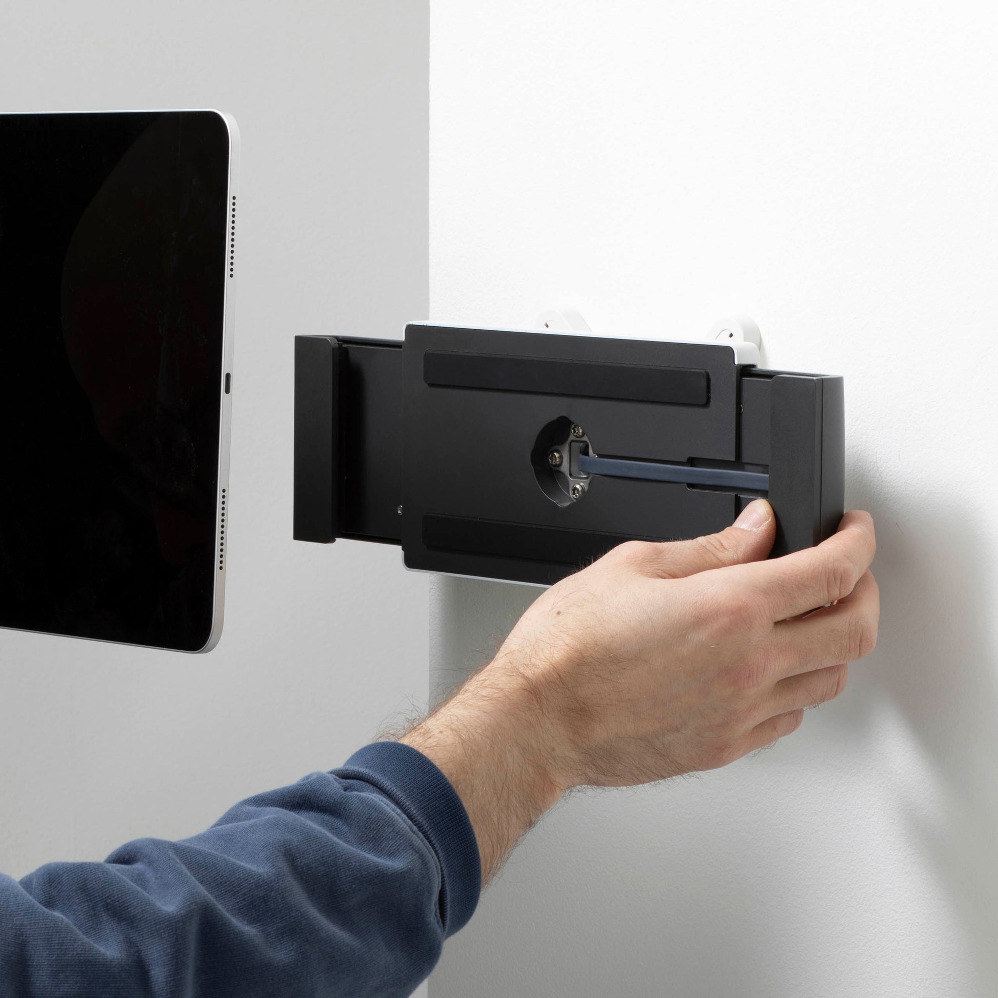 Bouncepad Clip Vesa tablet wandhouder in wit