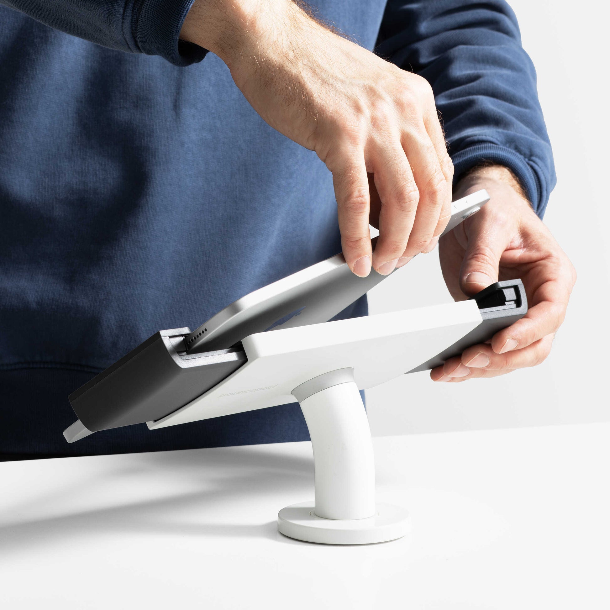Bouncepad Clip bureau-tablethouder in wit