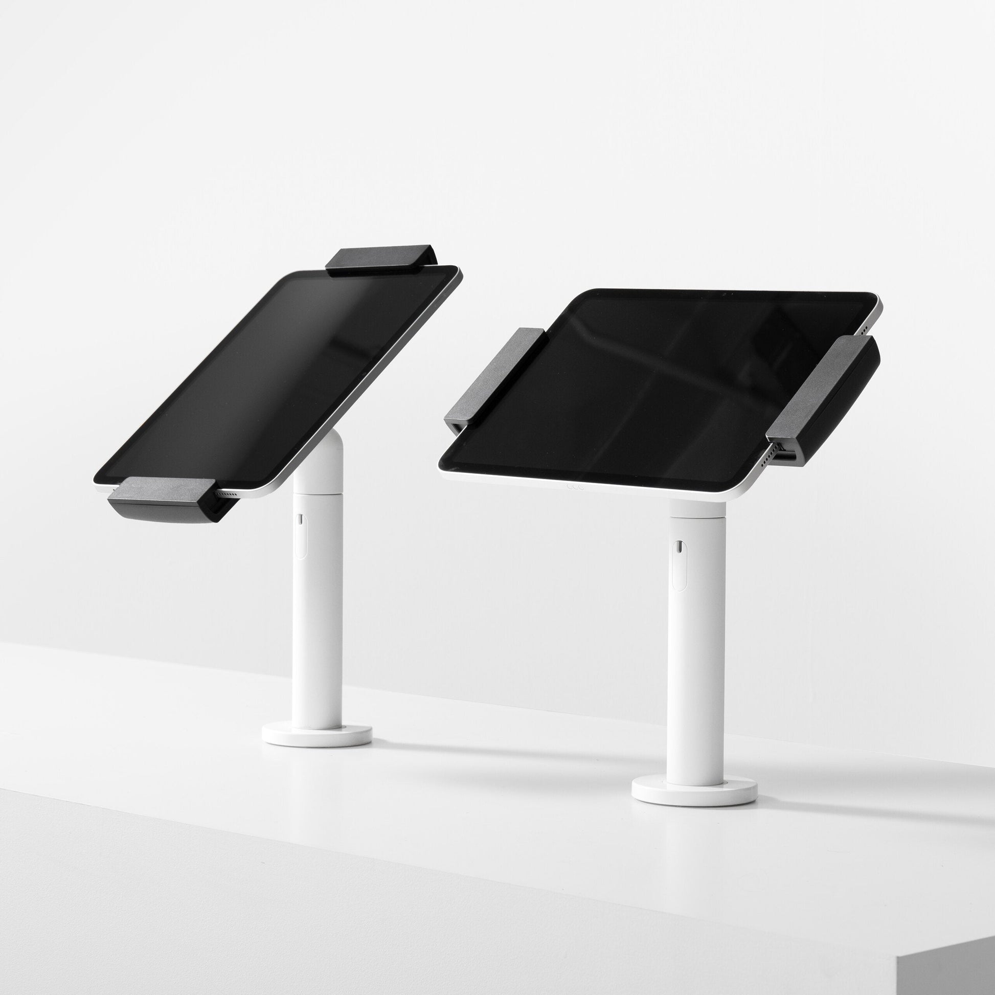 Bouncepad Clip Twist tablet-bureauhouder in wit, staande en liggende oriëntatie