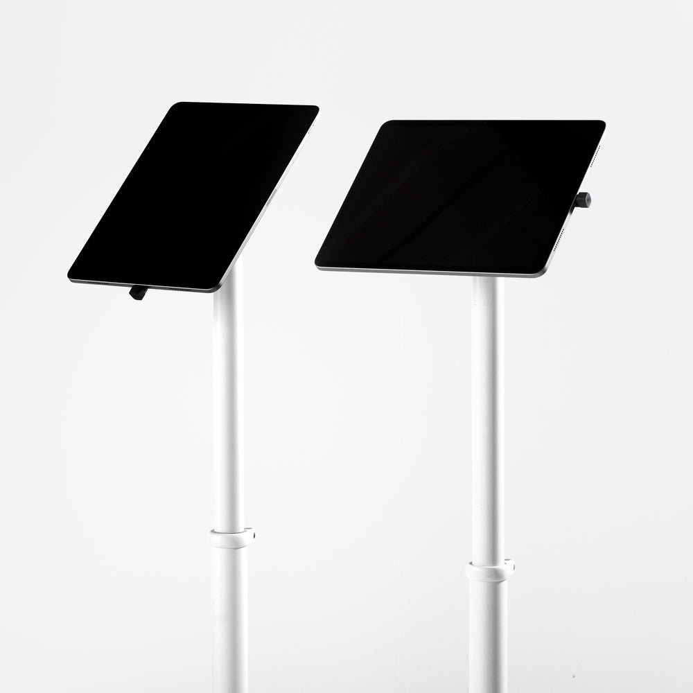 Bouncepad Core Elevate Slim tablet-vloerstandaard in wit, staande oriëntatie