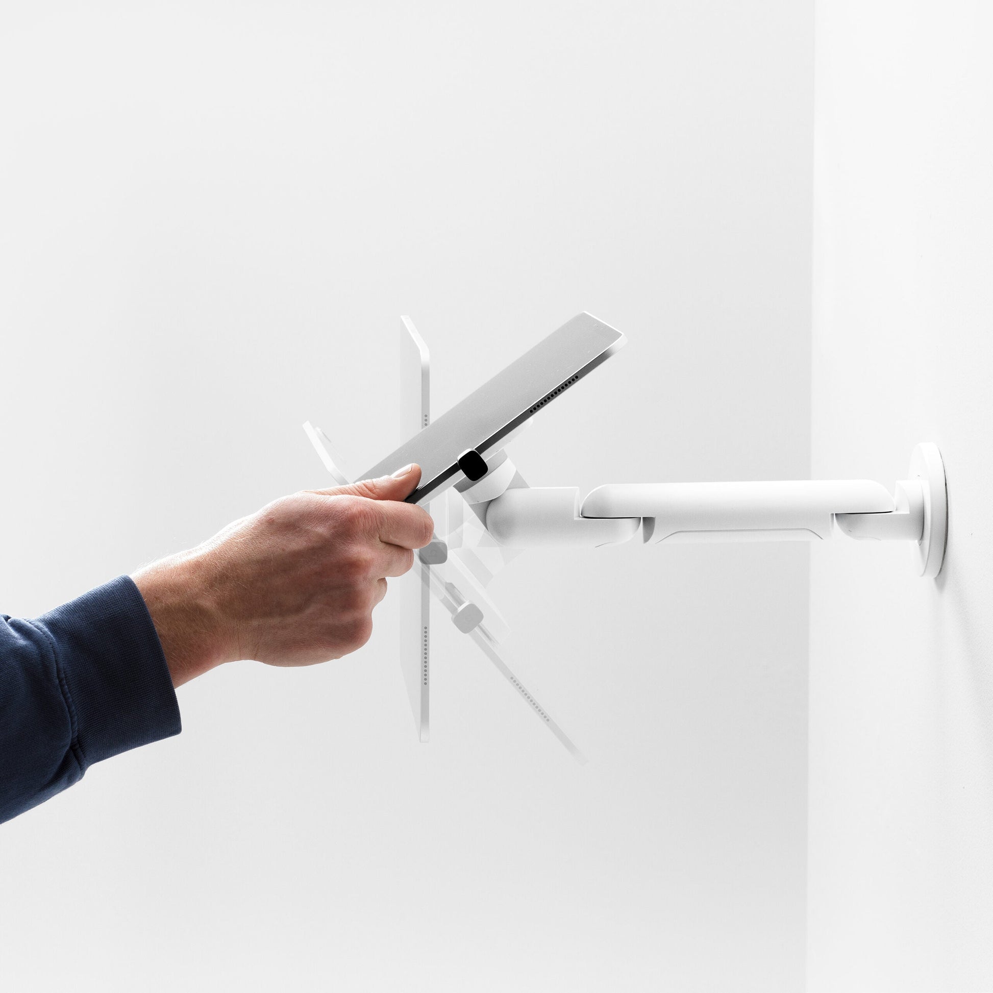 Bouncepad Core Reach tablet wandhouder in wit, zijaanzicht