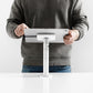 Bouncepad Core Twist tablet-bureauhouder in wit, weergegeven in gebruik