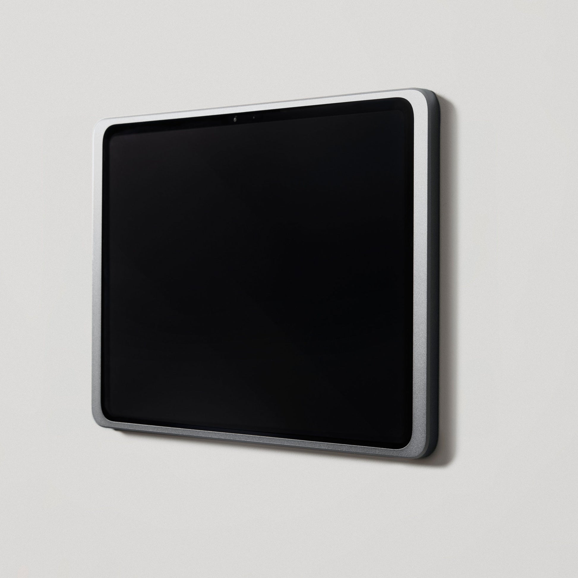 Displine Dame Wall 2.0 Premium iPad-wandhouder voor iPad Pro 13 inch, in titanium